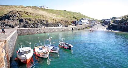 Alojamiento de 4 habitaciones en Mullion Cove, Helston