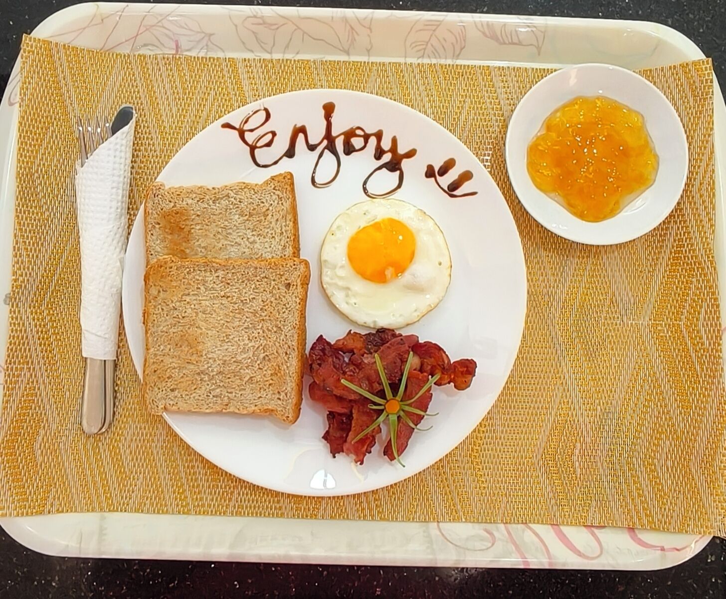 daily cooked-to-order breakfast for a fee