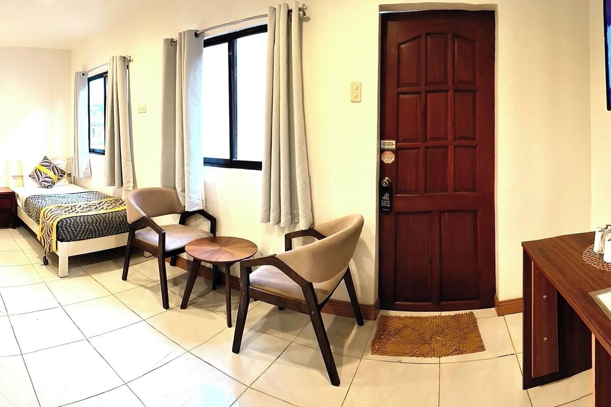 deluxe twin room, 2 single beds | 1 bedroom, in-room safe, free wifi, bed sheets