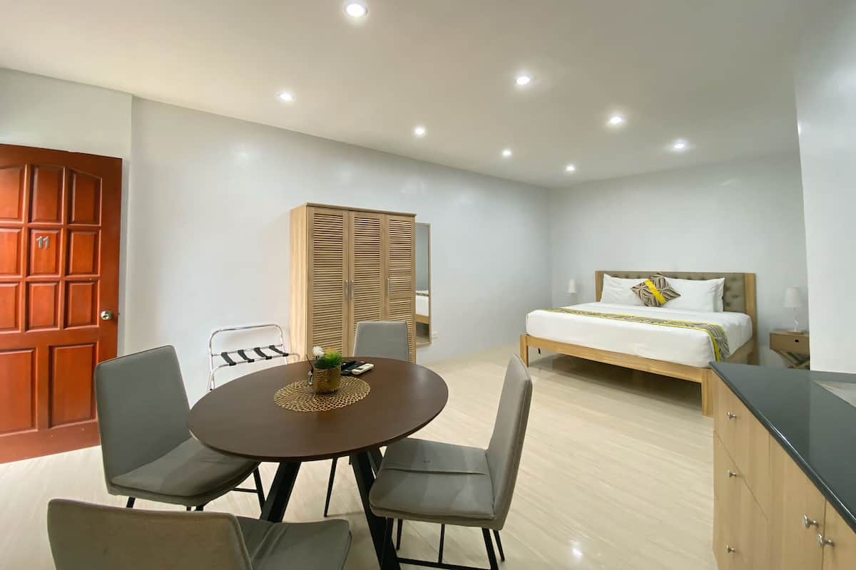 Suite monolocale Luxury, 1 letto king | 1 camera, una cassaforte in camera, Wi-Fi gratuito, lenzuola