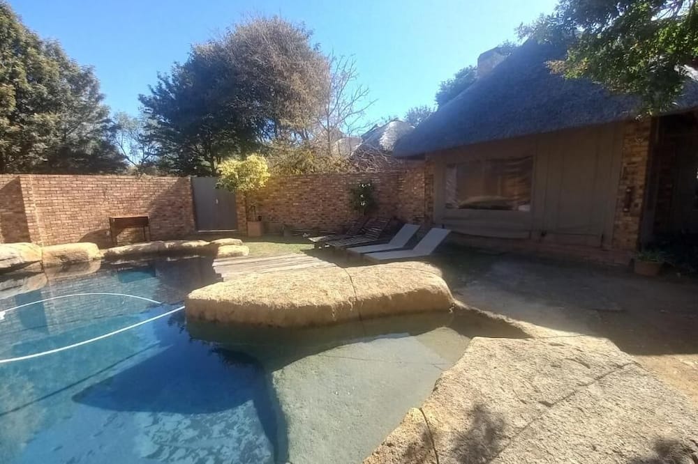 Khaya Africa Guesthouse and Spa