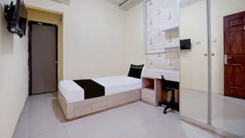 Kamar Single Deluks | Meja kerja, ruang kerja ramah laptop, kedap suara, dan Wi-Fi gratis