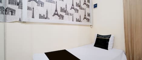 Standard Single Room | Desk, laptop workspace, soundproofing, free WiFi