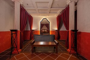 1 bedroom, premium bedding, down comforters, pillowtop beds