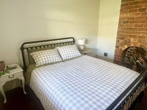 3 dormitoris, planxa i posts de planxar, un bressol de viatge i wifi 