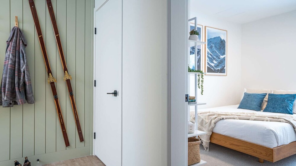 Revelstoke Condo with Hot TubAdanac Revelstoke Revelstoke Vrbo