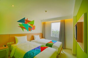 Express Twin | Desk, bed sheets - Dafam Express Jaksa Jakarta (Jakarta)