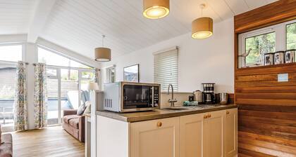 Harbour Premier Lodge