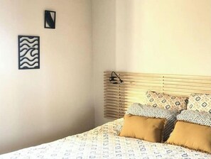 3 chambres, fer et planche à repasser, lit parapluie, Wi-Fi