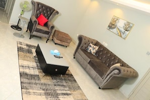 Deluxe Apartment | Living area