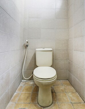 Amenidades de baño gratuitas, toallas, jabón, shampoo