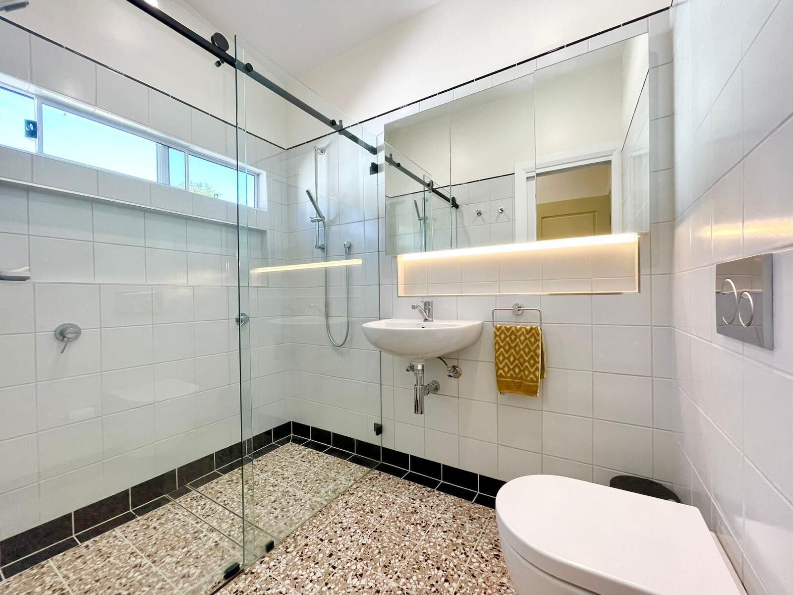 Shower, hair dryer, children's dressing gowns, towels