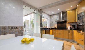 Fridge, microwave, oven, dishwasher