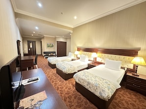 高級三人房, 城市景觀 | 埃及棉床單、高級寢具、羽絨被、舒適加層