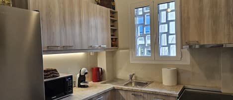 Apartment | Private kitchen | Fridge, microwave, oven, stovetop