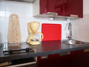 Fridge, microwave, dishwasher - Nice studio 4 pers, center resort, slope access (Les Orres)