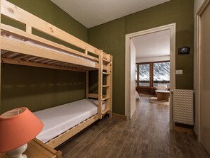 1 bedroom - Spacious renovated apartment Tignes, ski-in/ski-out, balcony, pets allowed (Tignes)