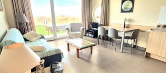 Ground floor with terrace, parking, pets allowed near the sea