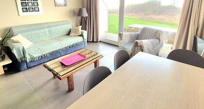 Ground floor with terrace, parking, pets allowed near the sea