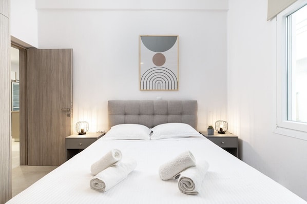 3 habitaciones, escritorio, tabla de planchar con plancha y wifi gratis 