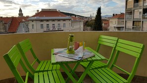 Shared Dormitory, Mixed Dorm, Non Smoking, Shared Bathroom | Terrace/patio - Croparadise Hostel (Split)