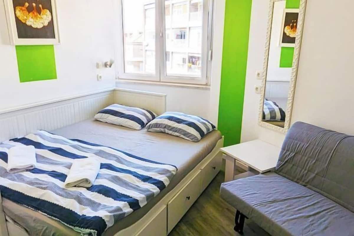 1 chambre, bureau, espace de travail pour ordinateur portable