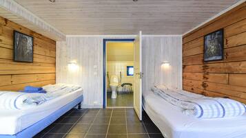 Comfort Double or Twin Room | Free WiFi, bed sheets