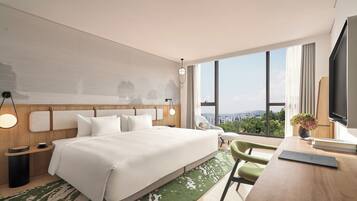 Minibar, caja de seguridad en la habitación y escritorio