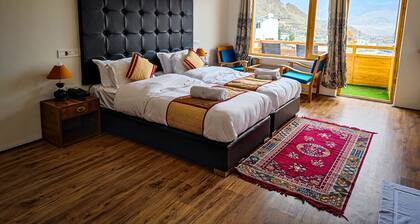 Hotel Hill Top Heaven