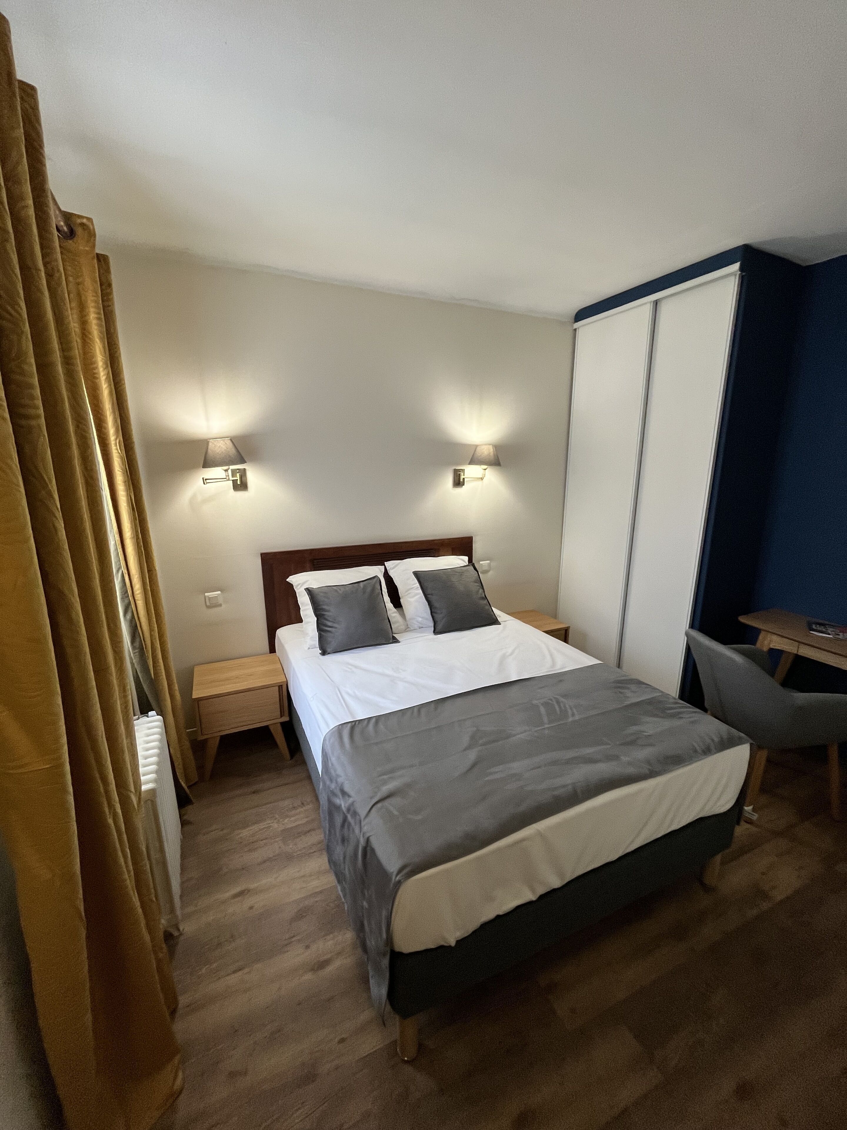 In-room safe, desk, laptop workspace, blackout curtains