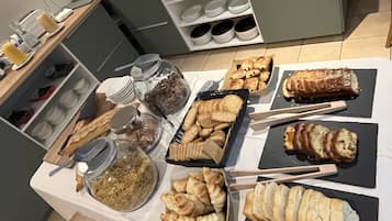 Daily buffet breakfast (EUR 14 per person)