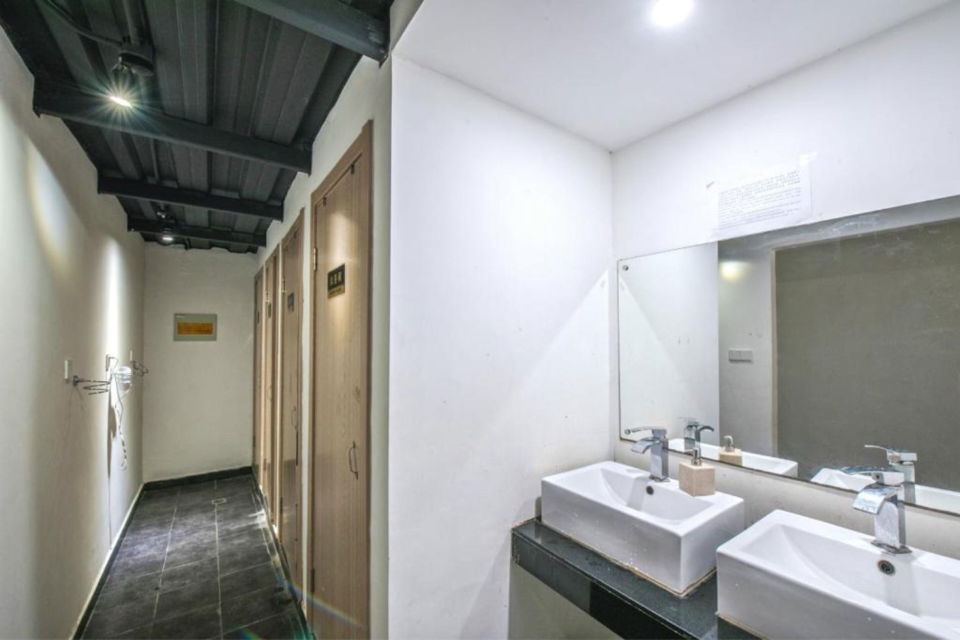 Photo - Dayin International Youth Hostel - Oriental Pearl & Lujiazui