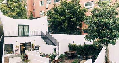 Hidden Garden International Youth Hostel - Oriental Pearl & Lujiazui