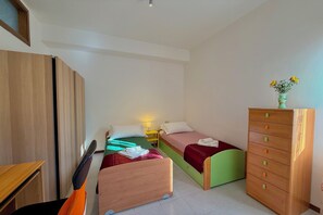 Familienapartment, Mehrere Schlafzimmer, Bergseite (Casa del Limone)