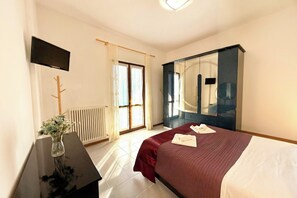 2 bedrooms, iron/ironing board, free WiFi, bed sheets - Casa del Limone (Menaggio)