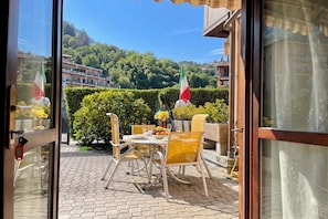Family Apartment, 2 Bedrooms, Microwave, Mountainside (Casa del Limone) | Outdoor dining - Casa del Limone (Menaggio)