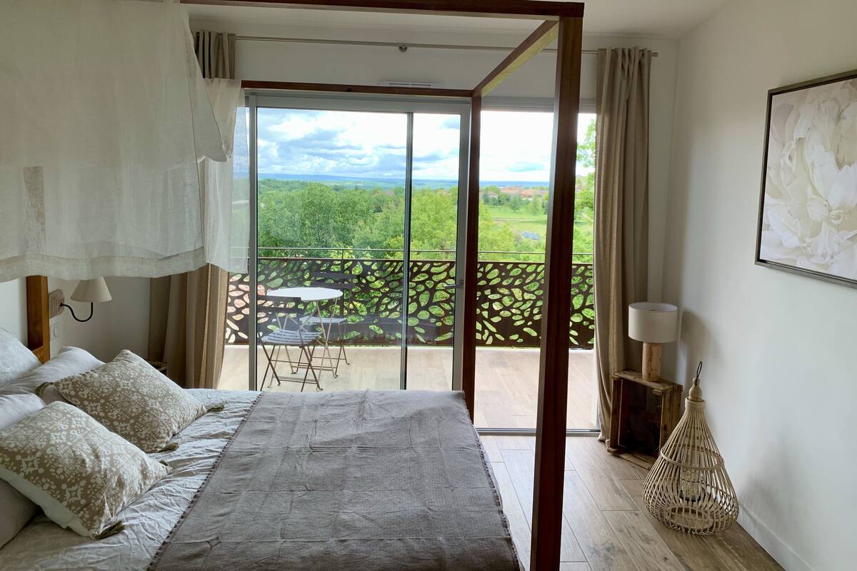 Individually furnished, blackout curtains, soundproofing