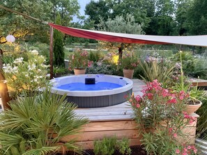 Deep-tissue massages, massages