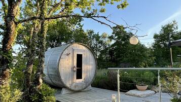 Deep-tissue massages, massages