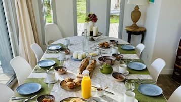 Petit déjeuner continental compris tous les jours