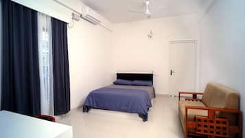 Free WiFi, bed sheets