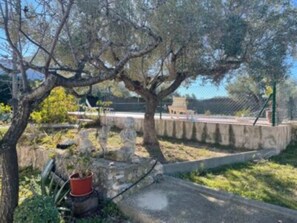 Property grounds - VILLA FOR 8 PEOPLE, PRIVATE POOL, AIR CONDITIONING, WIFI (L'AMETLLA DE MAR)