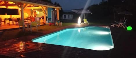 Outdoor pool, a heated pool