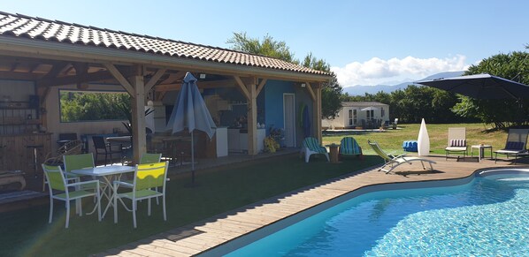 Piscina externa, piscina aquecida