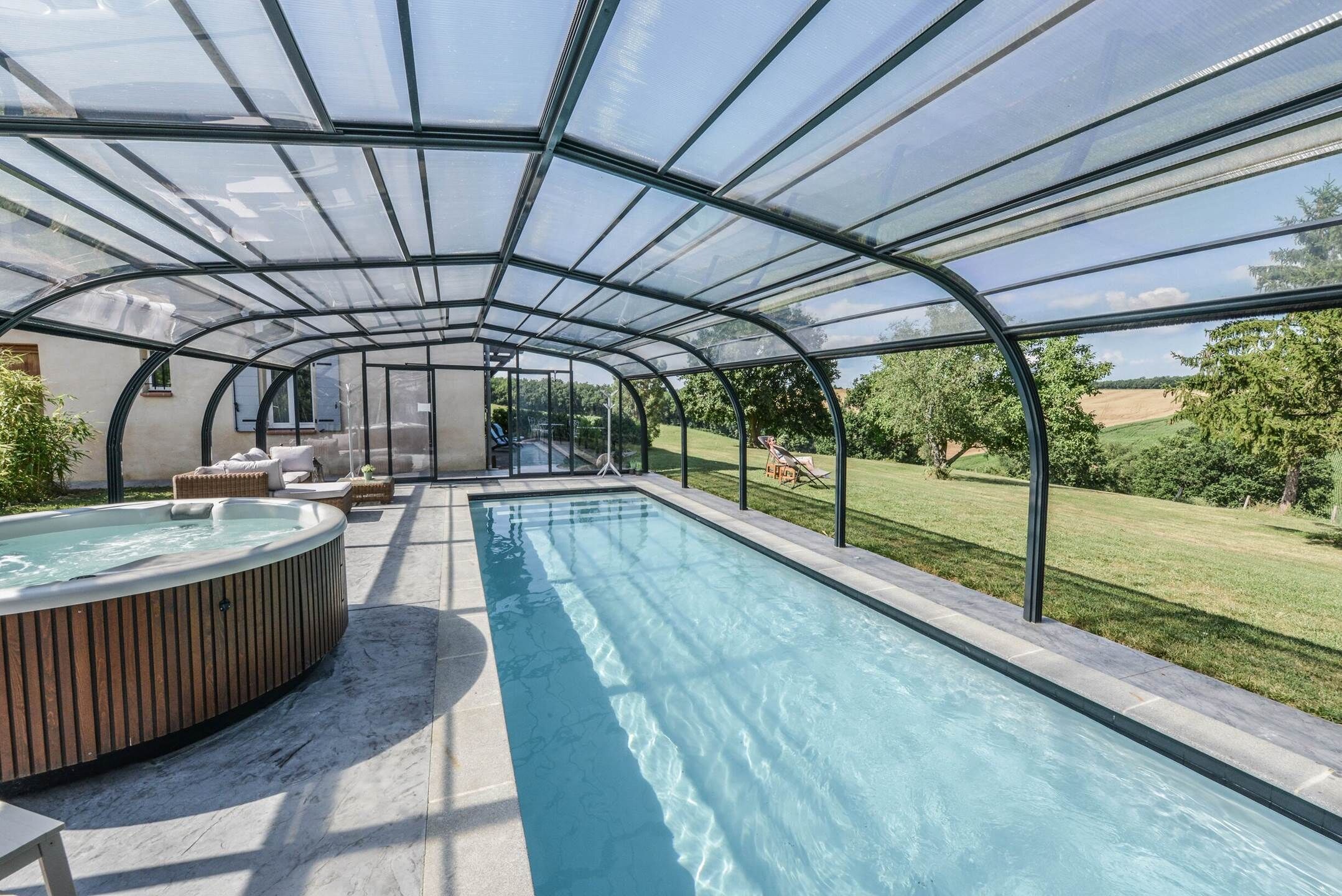 Innenpool, beheizter Pool