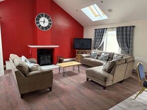 Télévision, cheminée