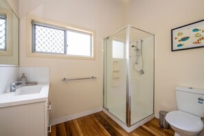 Shower - Little Butterfly - BOM (Horseshoe Bay)
