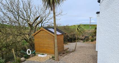 Beautiful 2-bed Semi Rural Cottage Enclosed Garden