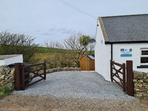 Cottage, Multiple Beds | Property grounds