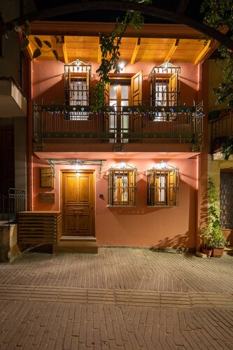 Dandy Villas Ioannina- Colorful Boutique House